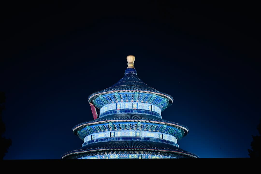 宝贵镜头露脸!山东舰辽宁舰并肩向前